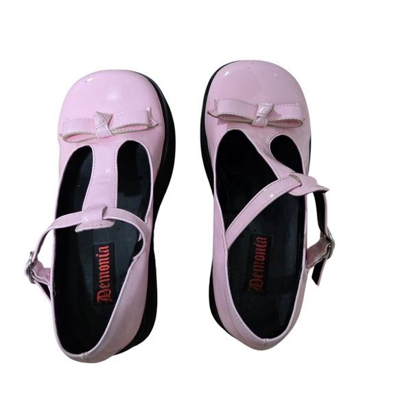 Demonia mary Jane platform shoes with bow from dolls kill - Picture 4 of 4